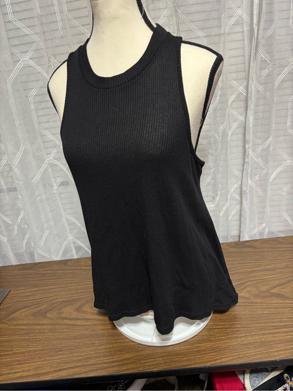 Almost Famous Black Ribbed Tank Top -key hole back 18 p2p 25L
